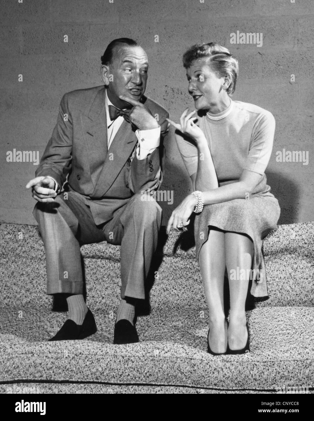 NOEL COWARD (1899-1973)  with Mary Martin rehearsing for his US TV debut in 'Together With Music' in 1955 Stock Photo