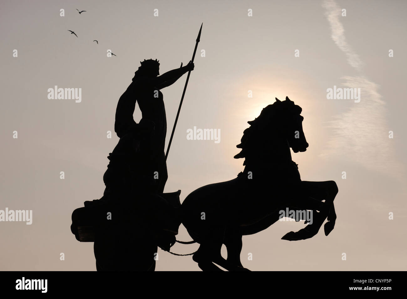 Silhouetted statue of Boudicea on her chariot 2, Westminster London 2 Stock Photo