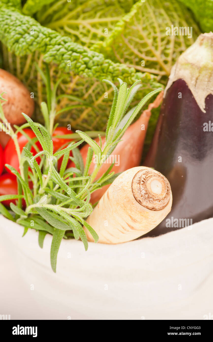 Environmentally friendly shopping bag filled with vegetables Stock Photo