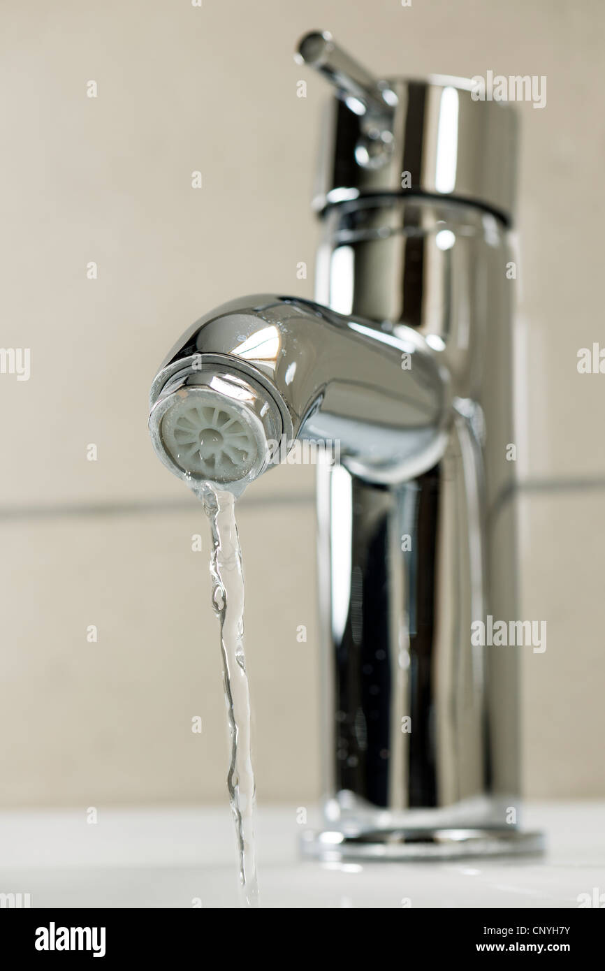 Hot water tap hires stock photography and images Alamy