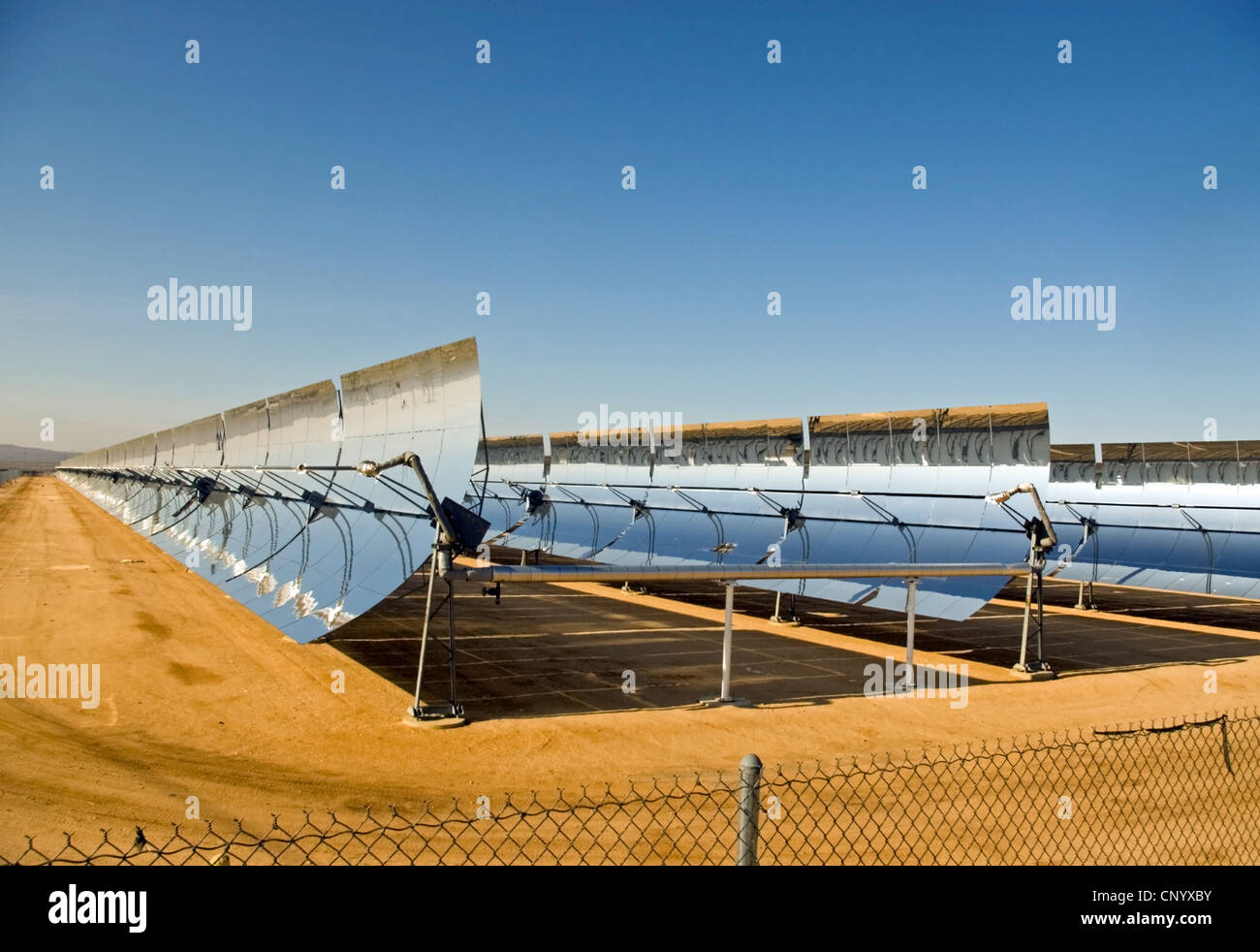 A row of solar mirrors in the Mojave Desert Stock Photo - Alamy