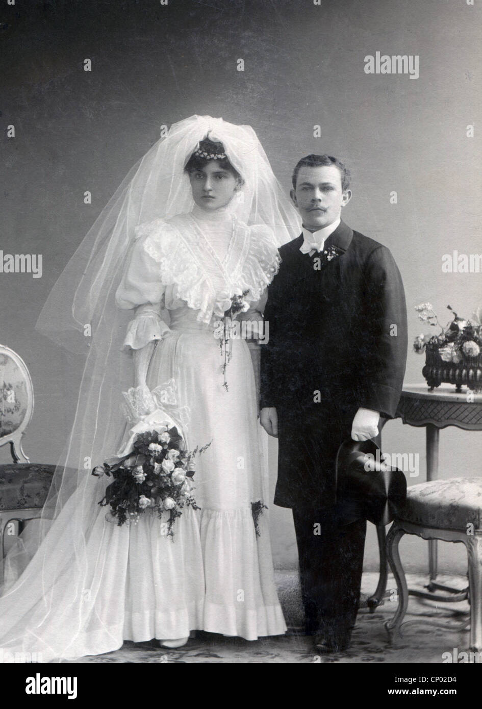 people, couples, bridal couple, photo by Brothers Ostermayr, Munich, circa 1900, Additional-Rights-Clearences-Not Available Stock Photo