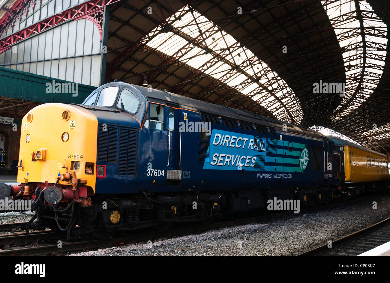 DRS class 37, number 37604 diesel electric locomotive ahead of an engineers train at Bristol Temple Meads Railway station . Stock Photo