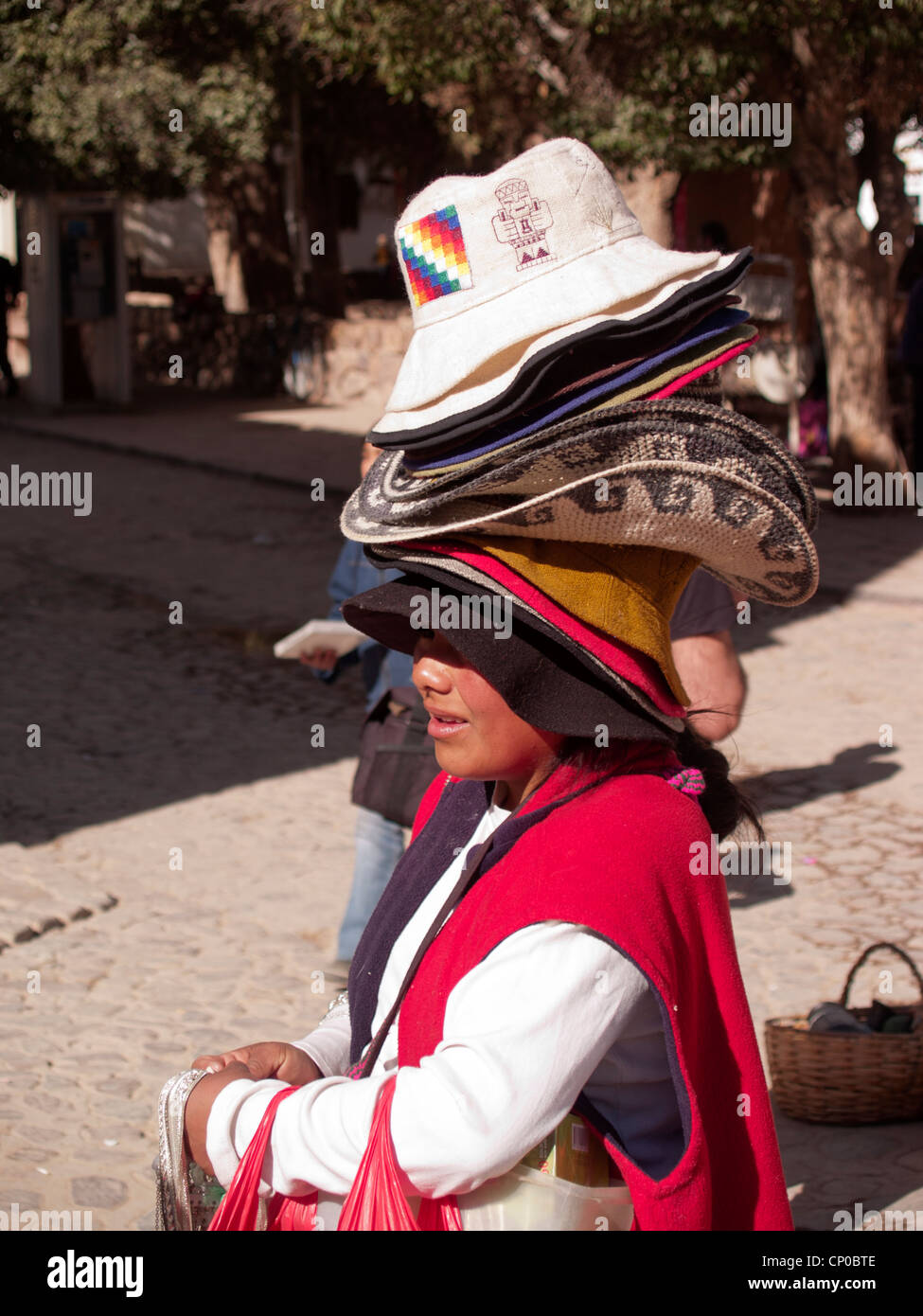 Una donna hitted con schiuma artificiale in faccia durante il Carnevale di  Humahuaca Jujuy Argentina Foto stock - Alamy