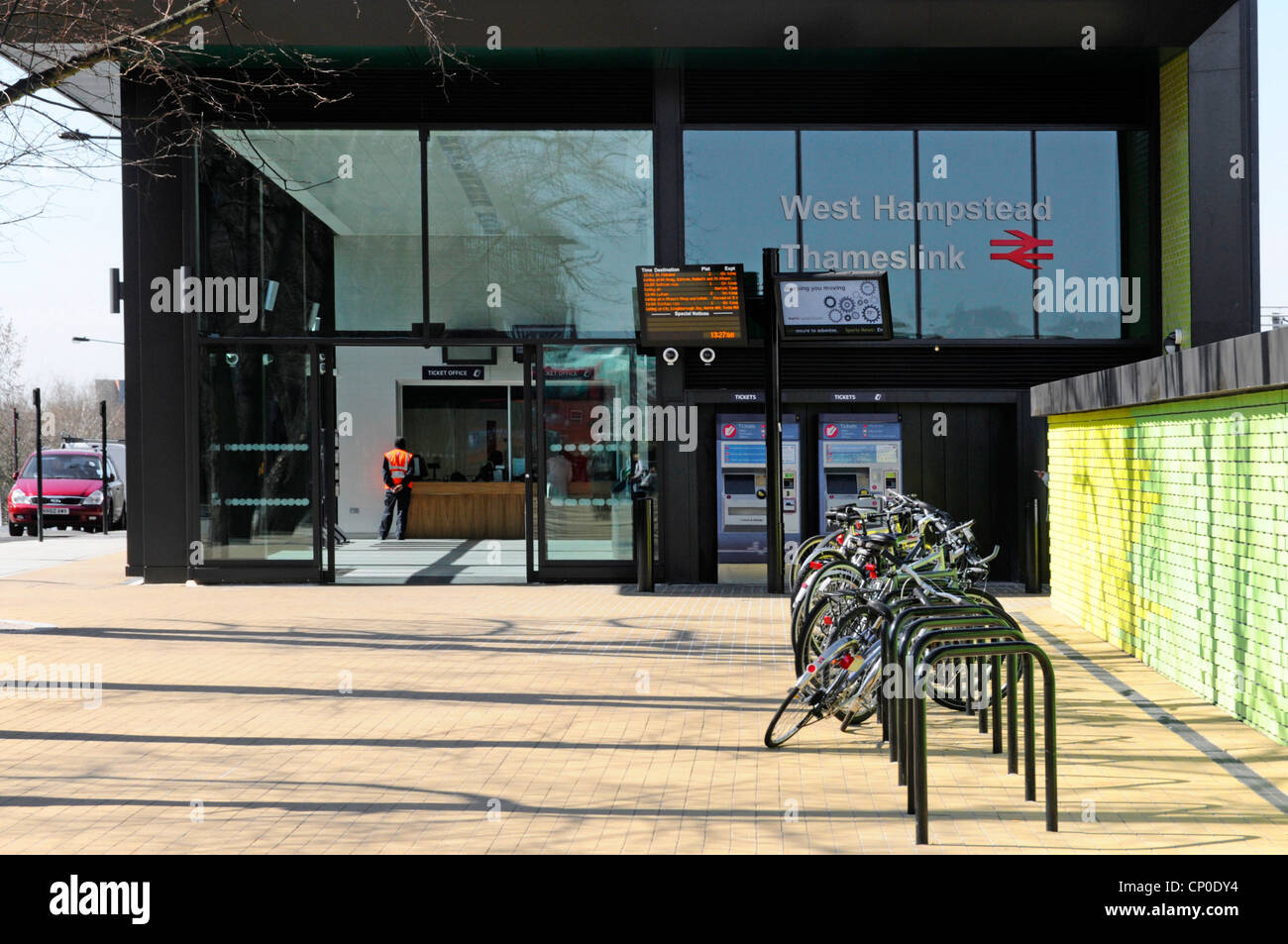 Thameslink train hires stock photography and images Alamy