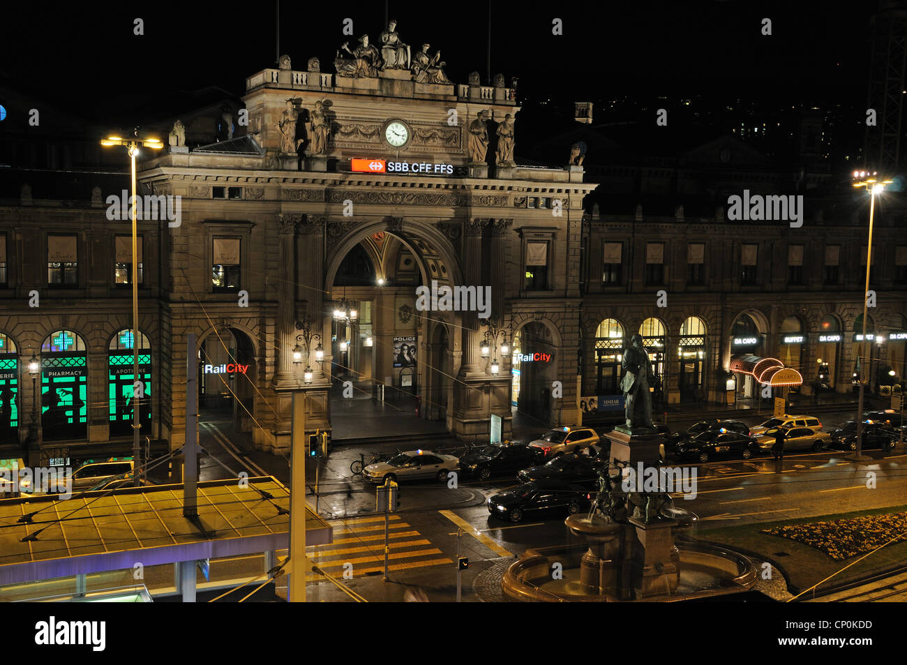 Night time view of the main entrance of the Hauptbahnhof in Zurich