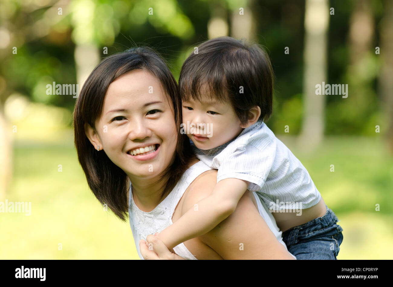 asian mother and son Stock Photo - Alamy