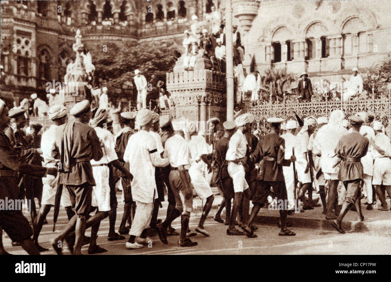geography / travel, India, politics, demonstrations, police is arresting demonstrators, who forces the end of the British occupation, 1940s, Additional-Rights-Clearences-Not Available Stock Photo