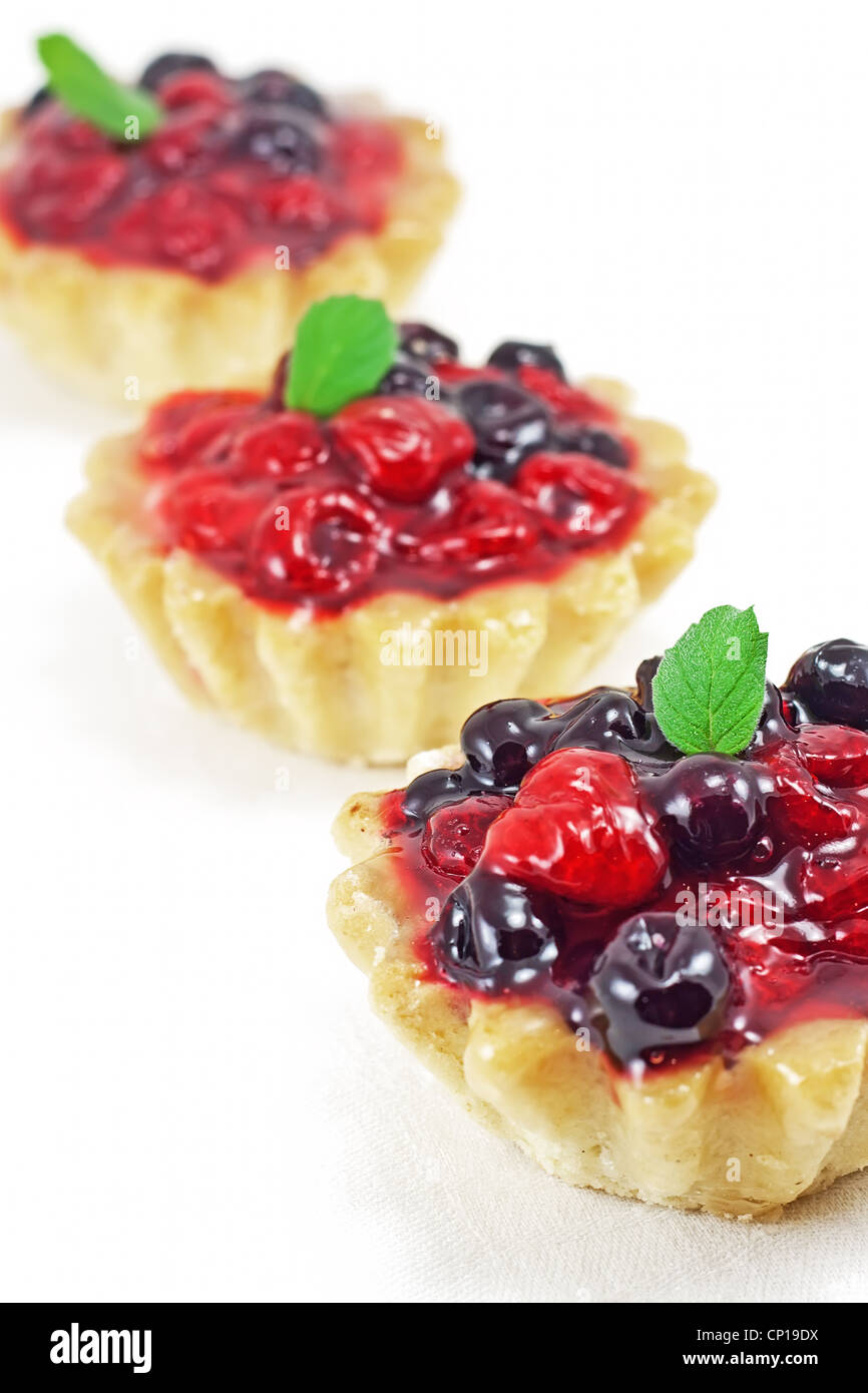 Raspberry cakes hires stock photography and images Alamy