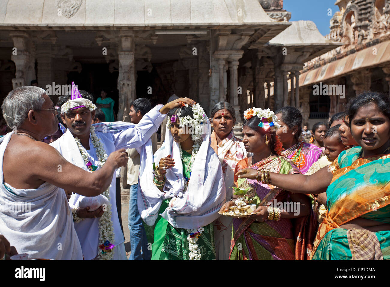 Hindu engagement ceremony hi-res stock photography and images - Alamy