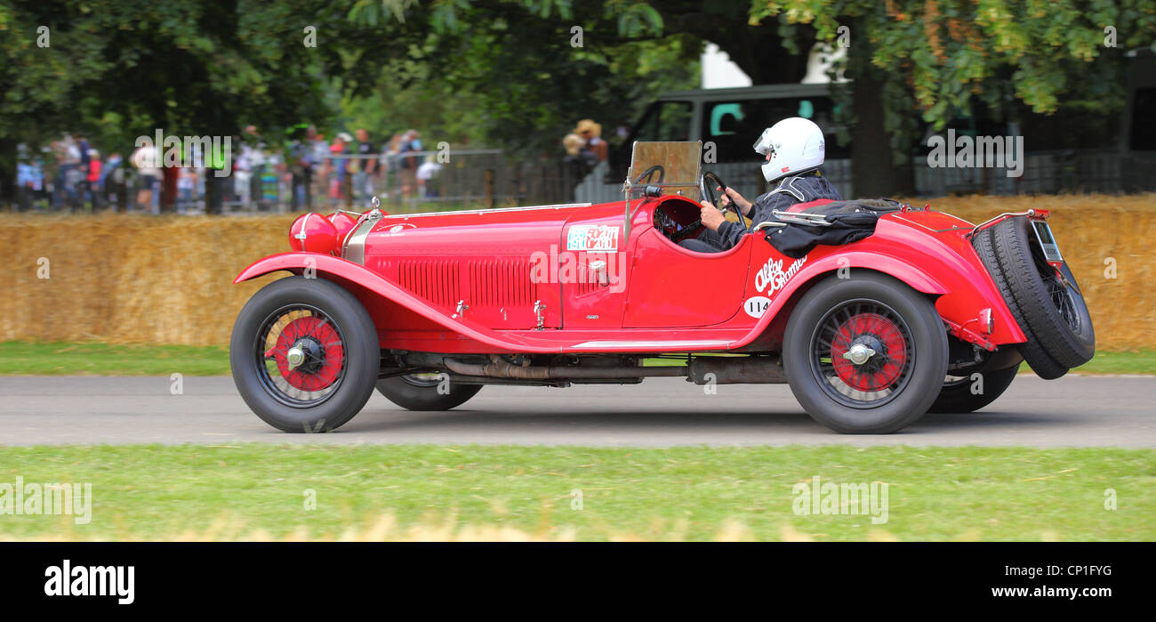 Classic car at Goodwood race circuit Stock Photo Alamy