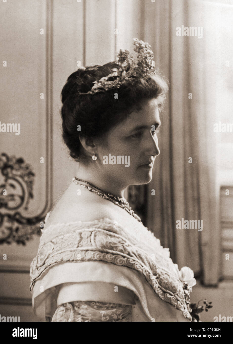 Bathildis, 21.5.1873 - 6.4.1962, Princess of Waldeck and Pyrmont 9.8.1895 - 13.11.1918, portrait, picture postcard, circa 1908, , Stock Photo