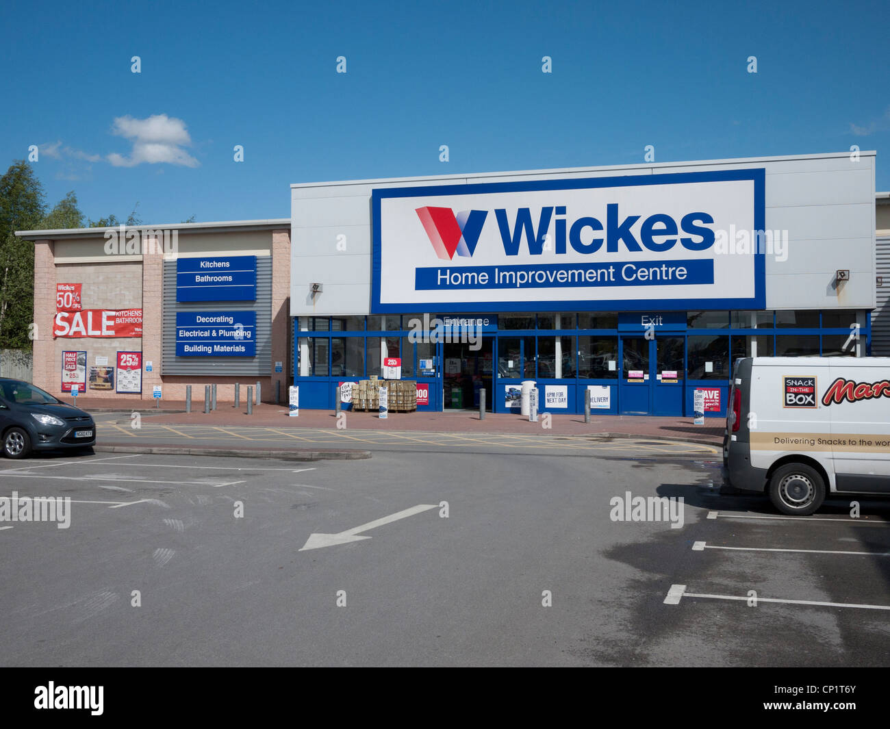 Wicks Home Improvement Centre, Baguley, Manchester, England, UK Stock