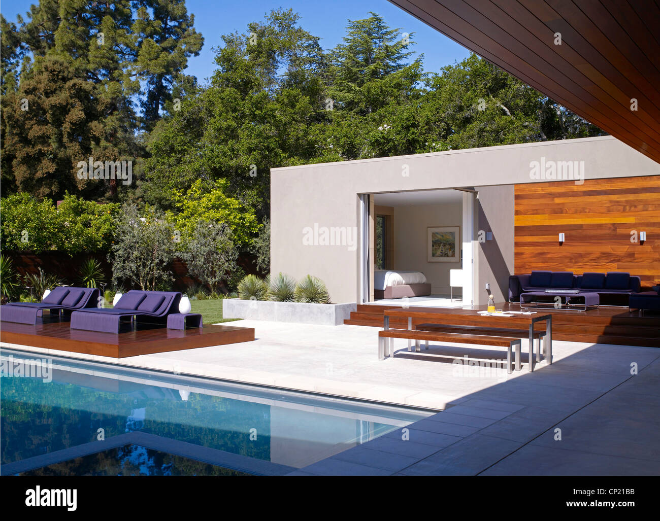 Swimming pool and paved area and outdoor furniture of Menlo Park