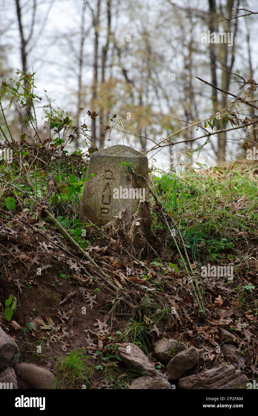 TRI-COUNTY BORDER MARKER STONE OF LANCASTER LEBANON AND DAUPHIN COUNTIES, PENNSYLVANIA Stock Photo