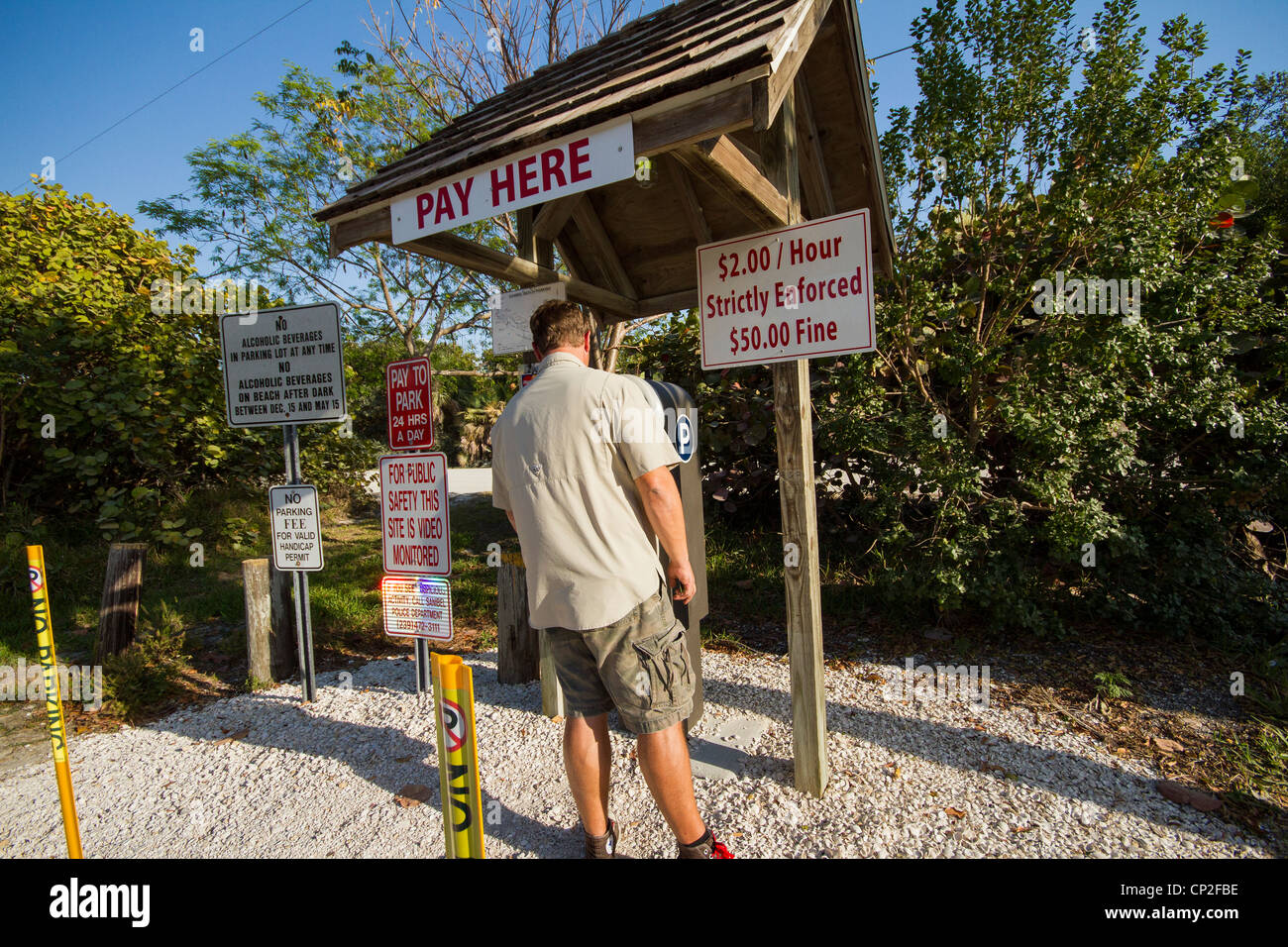 Cars parking on beach hires stock photography and images Alamy