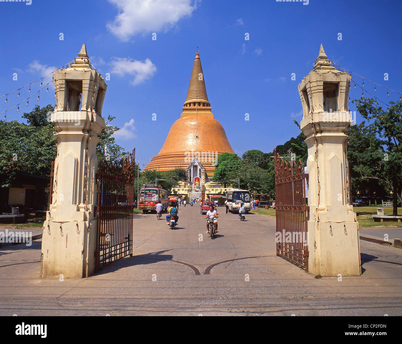 Nakhon Pathom Province Hi Res Stock Photography And Images Alamy