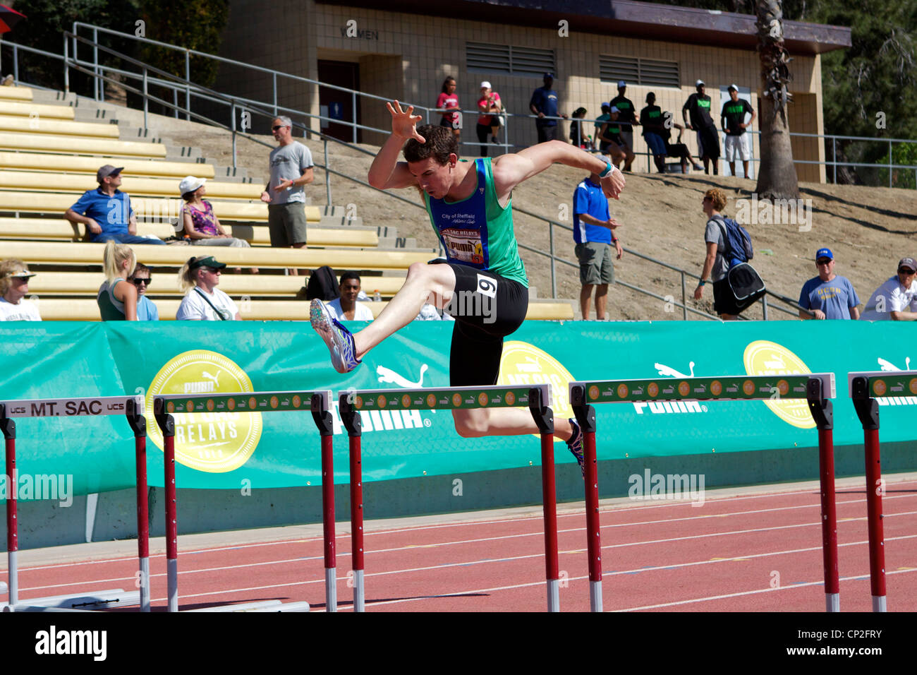Track Race Hurdles Stock Photos & Track Race Hurdles Stock Images Alamy