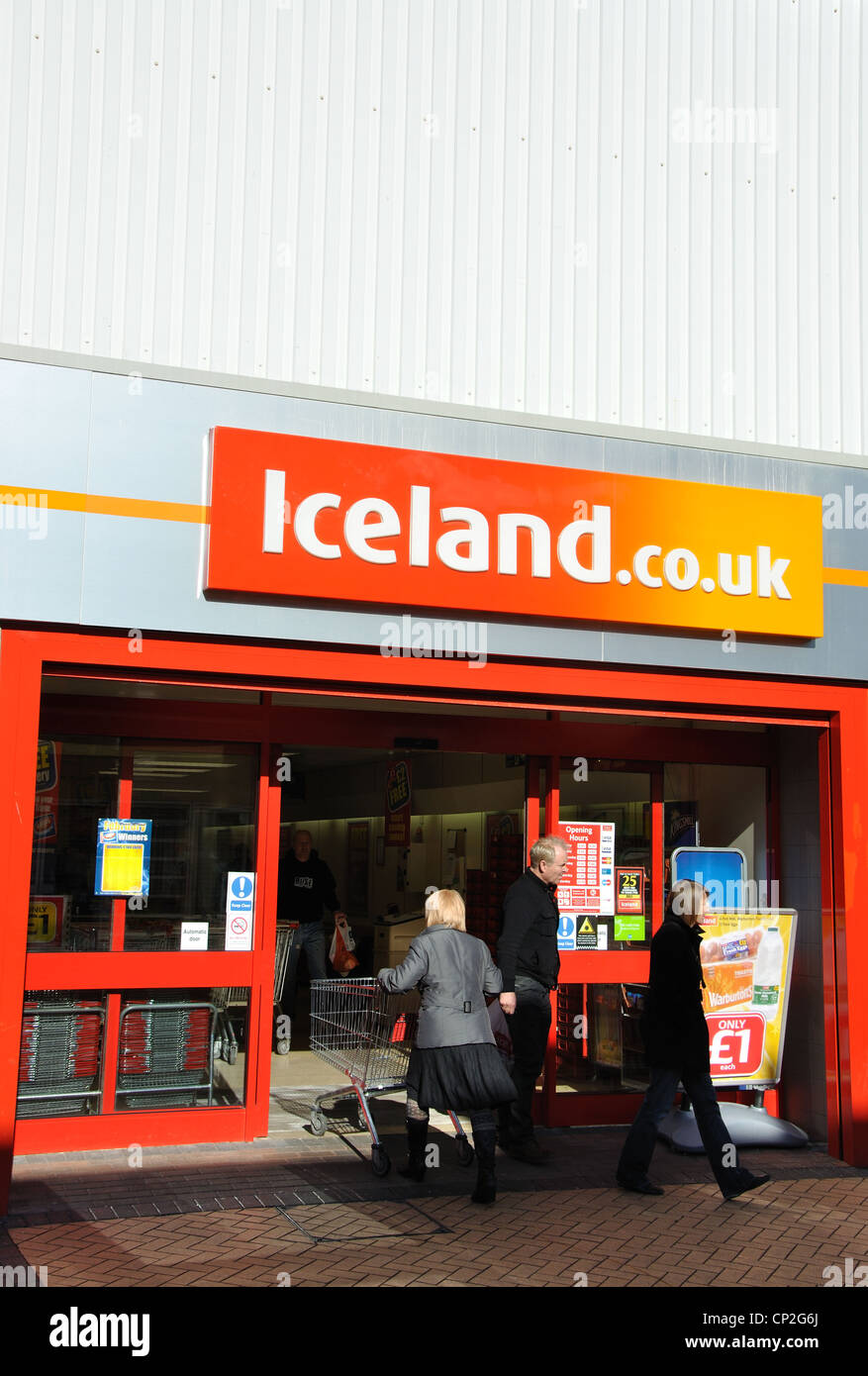 Iceland store front hires stock photography and images Alamy