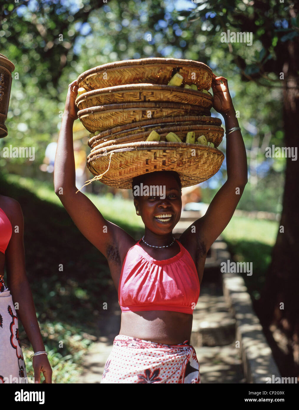 Maasai girls hi-res stock photography and images - Alamy