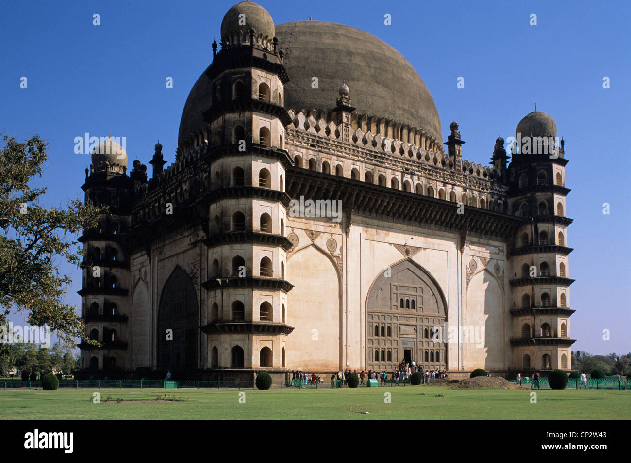 Gol gumbaz tomb hi-res stock photography and images - Alamy