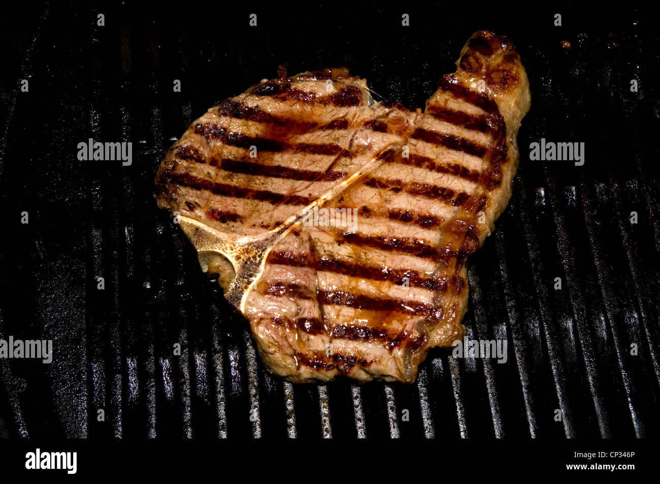 T bone steak hi-res stock photography and images - Alamy