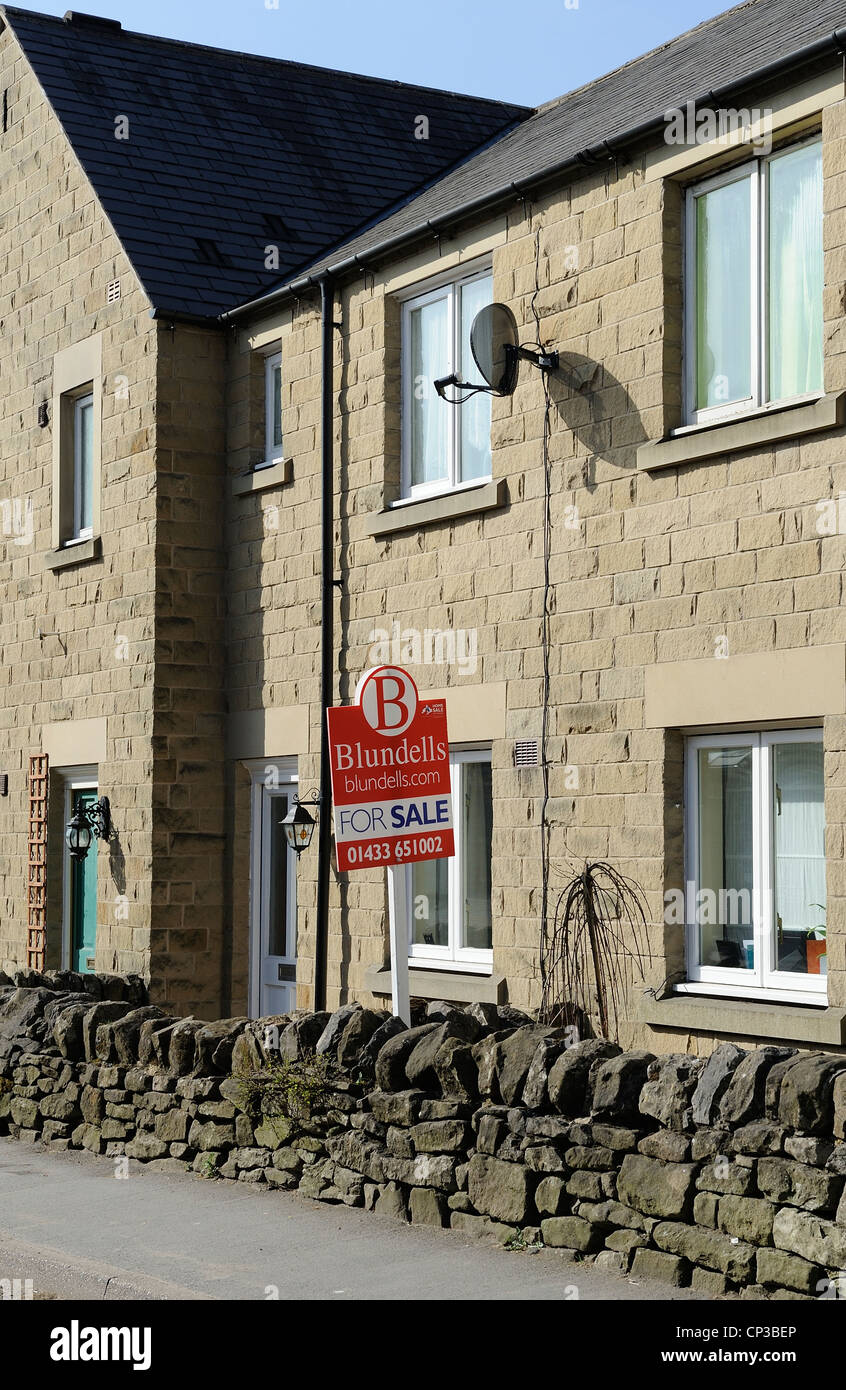 derbyshire stone cottage for sale eyam england uk Stock Photo Alamy