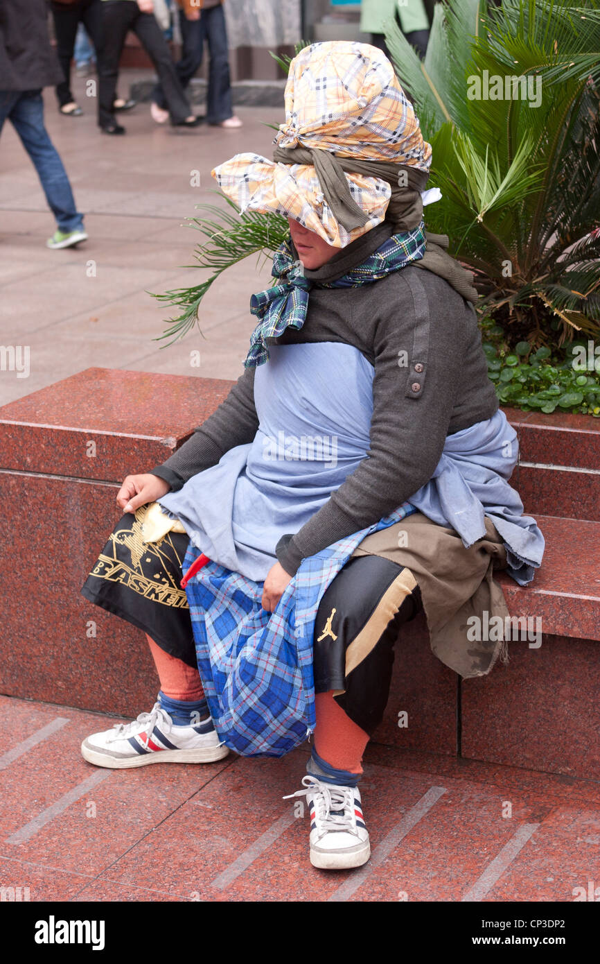 Bag lady hi-res stock photography and images - Alamy
