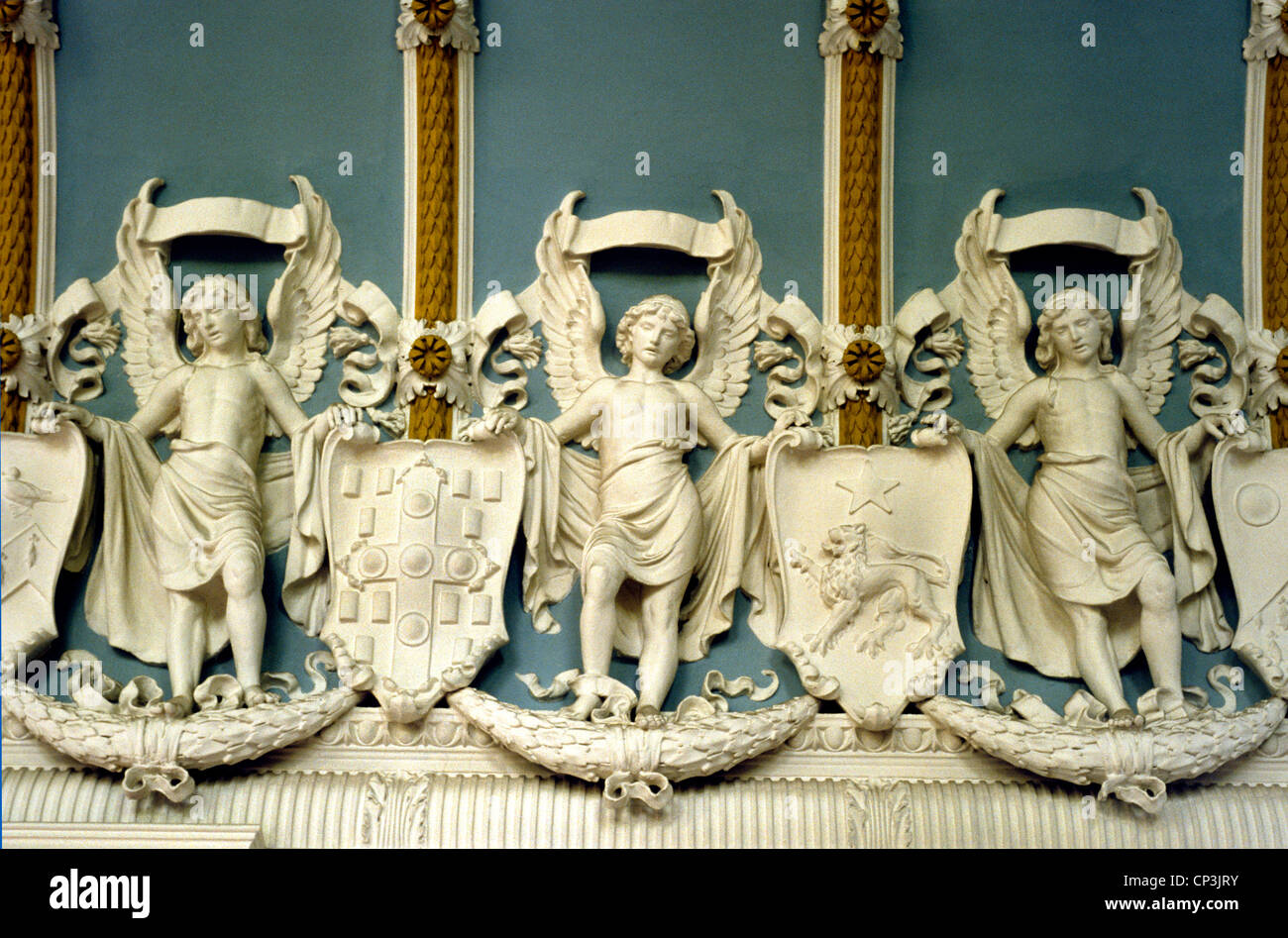 St. Botolphs, Aldgate. Plaster angels, Victorian ceiling carved angel London England UK English carving carvings church churches Stock Photo