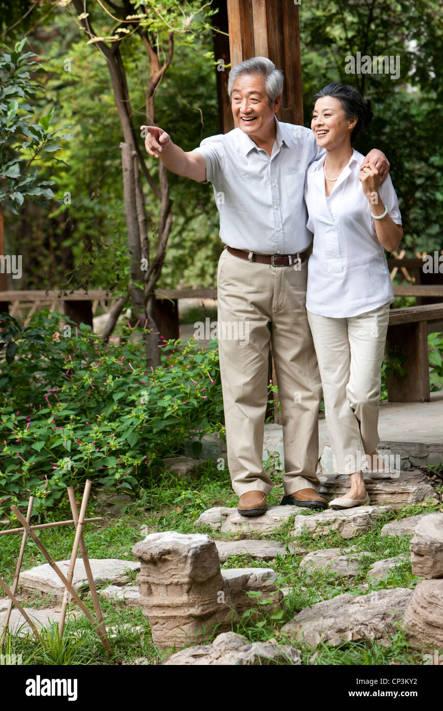 Senior Chinese couple in a park Stock Photo - Alamy