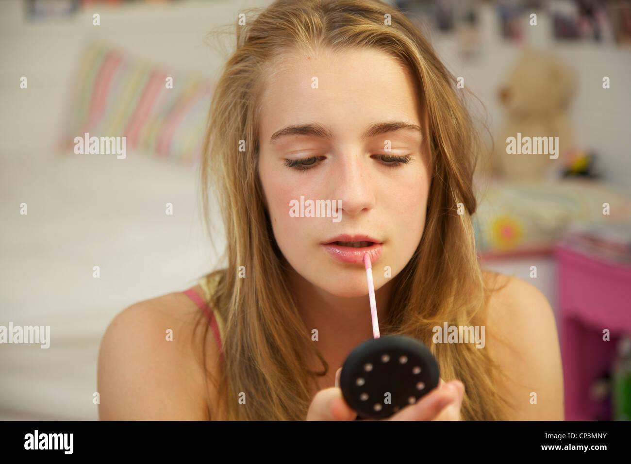 Teen Girl Applying Makeup High Resolution Stock Photography and Images ...
