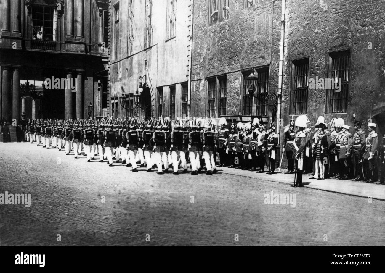 military, Prussia, army, guard, parade of the foot guards at the Berlin Royal Palace, circa 1905, Additional-Rights-Clearences-Not Available Stock Photo