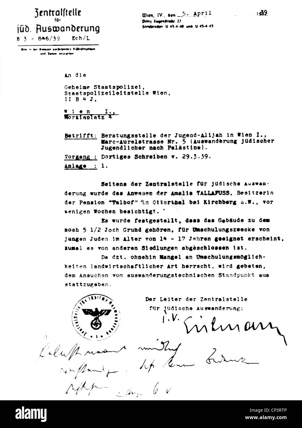 National Socialism / Nazism, persecution of the Jews, Central Office for Jewish Emigration, Vienna, letter to the Gestapo regarding the emigration of young Jewish people to Palestine, signed by Adolf Eichmann, 5.4.1939, Additional-Rights-Clearences-Not Available Stock Photo