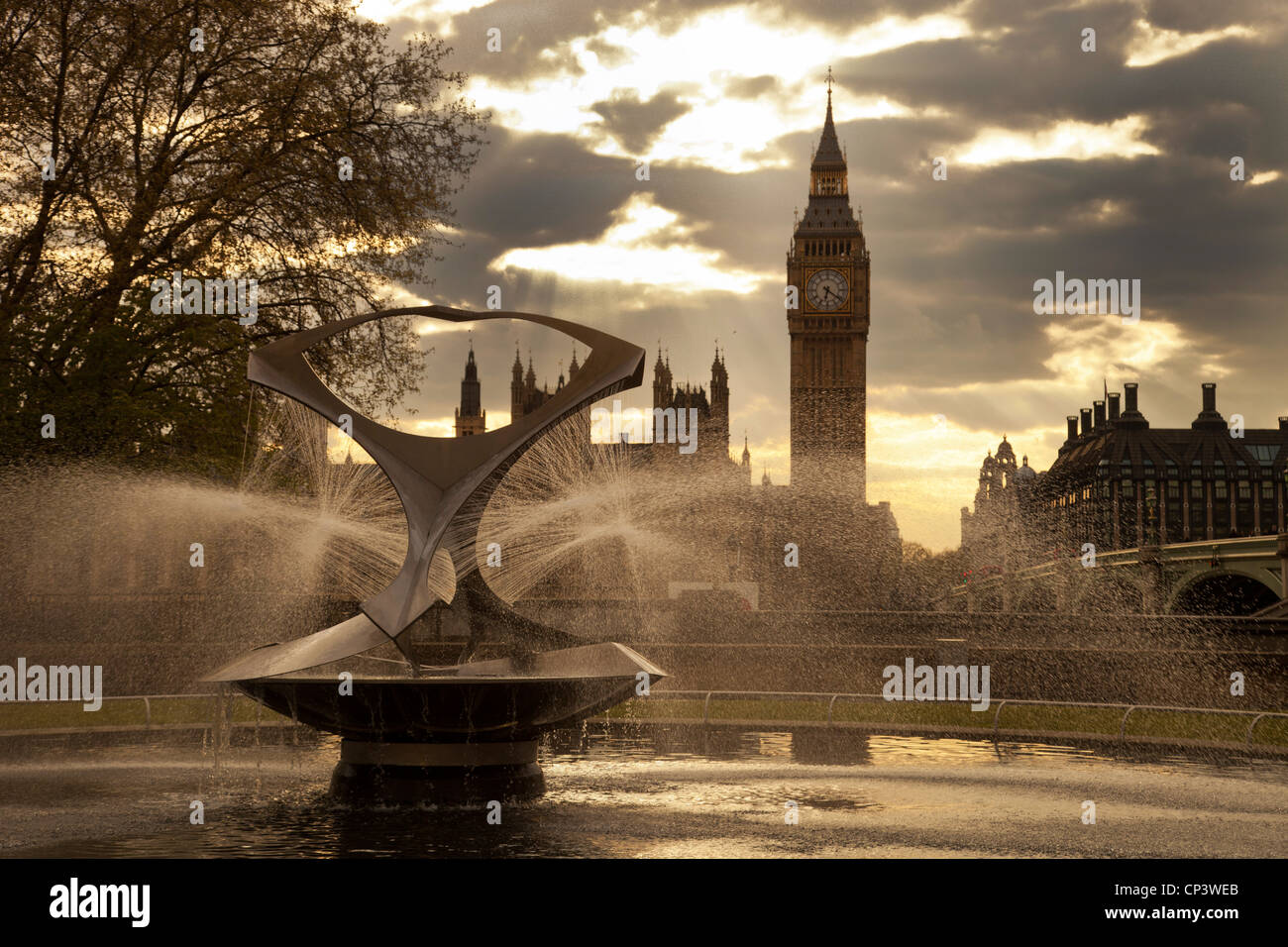 St Thomas' hospital near Houses of Parliament Stock Photo