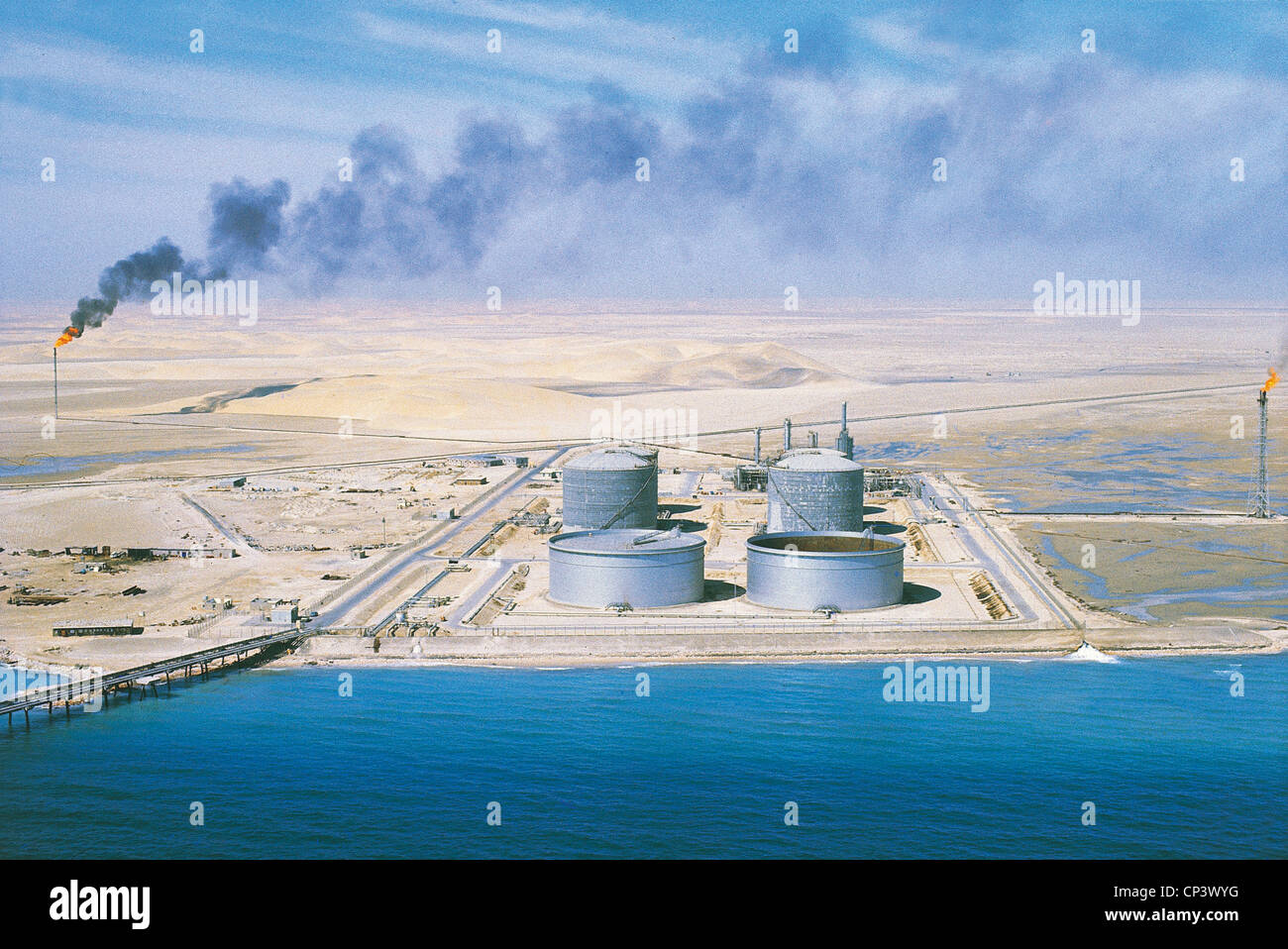 Qatar petroleum hires stock photography and images Alamy