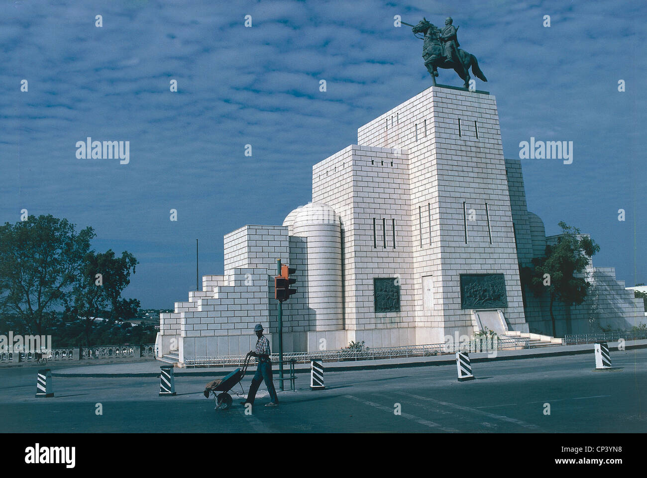 Somalia - Benadir - Mogadishu (Muqdisho). Monument of Mullah 