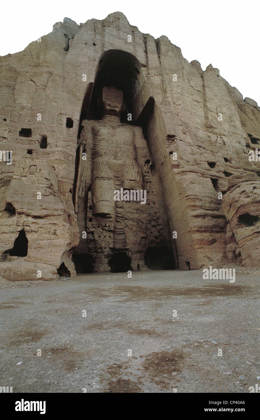 Bamiyan afghanistan buddha hires stock photography and images Alamy