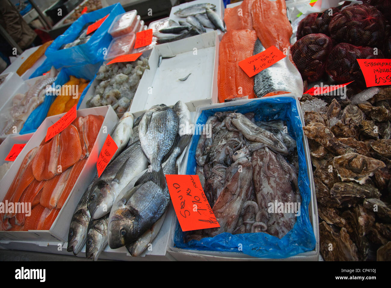 Ireland, North, Belfast, St Market, fresh fish display Stock Photo Alamy