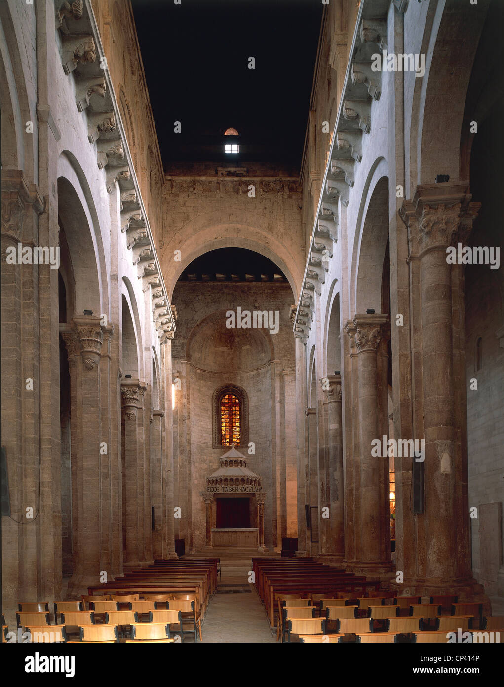 Puglia - Ruvo di Puglia (Ba) - Cathedral. Interior: nave with the tabernacle. Stock Photo