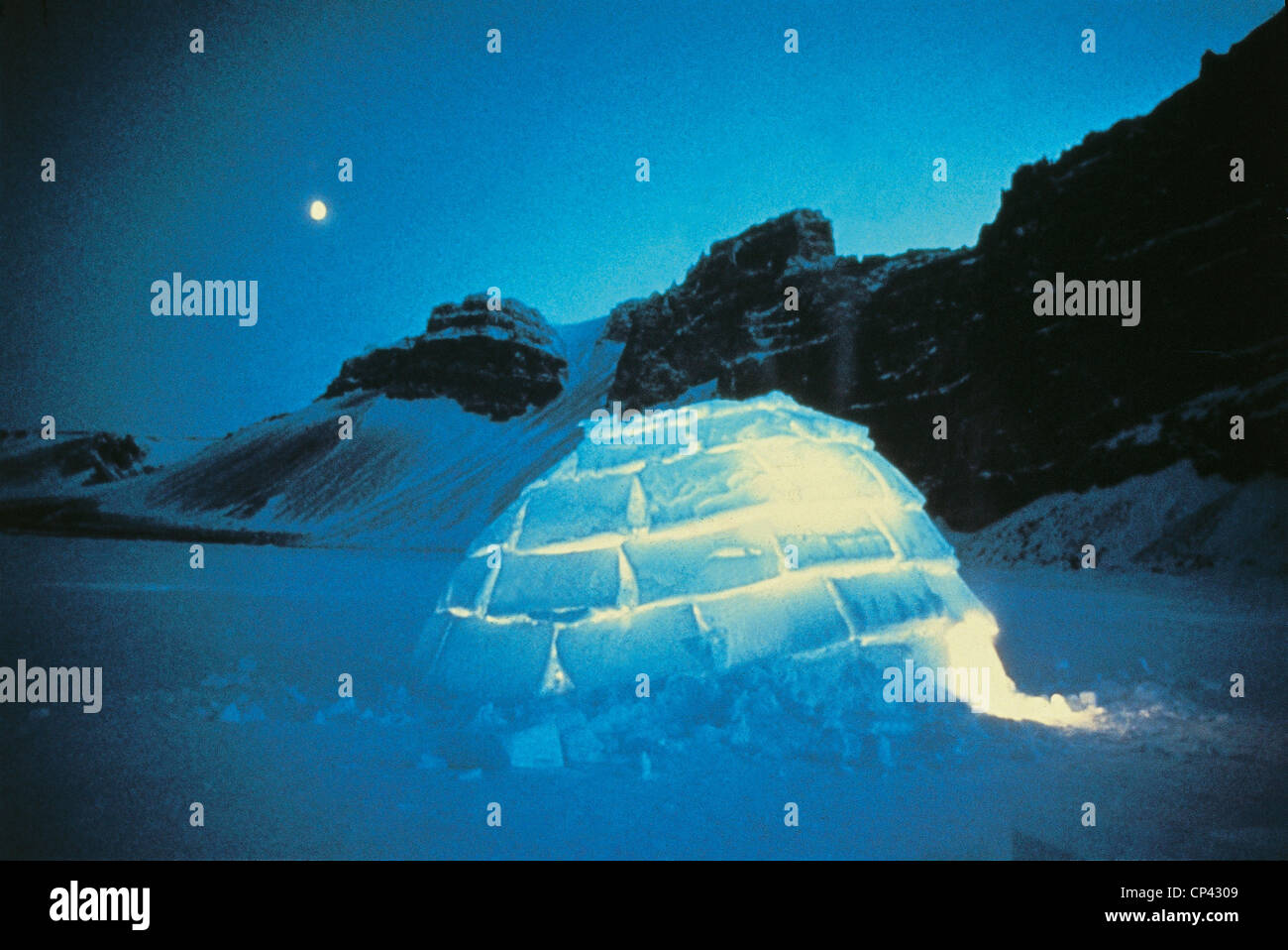 United States Of America Alaska Igloo Stock Photo Alamy