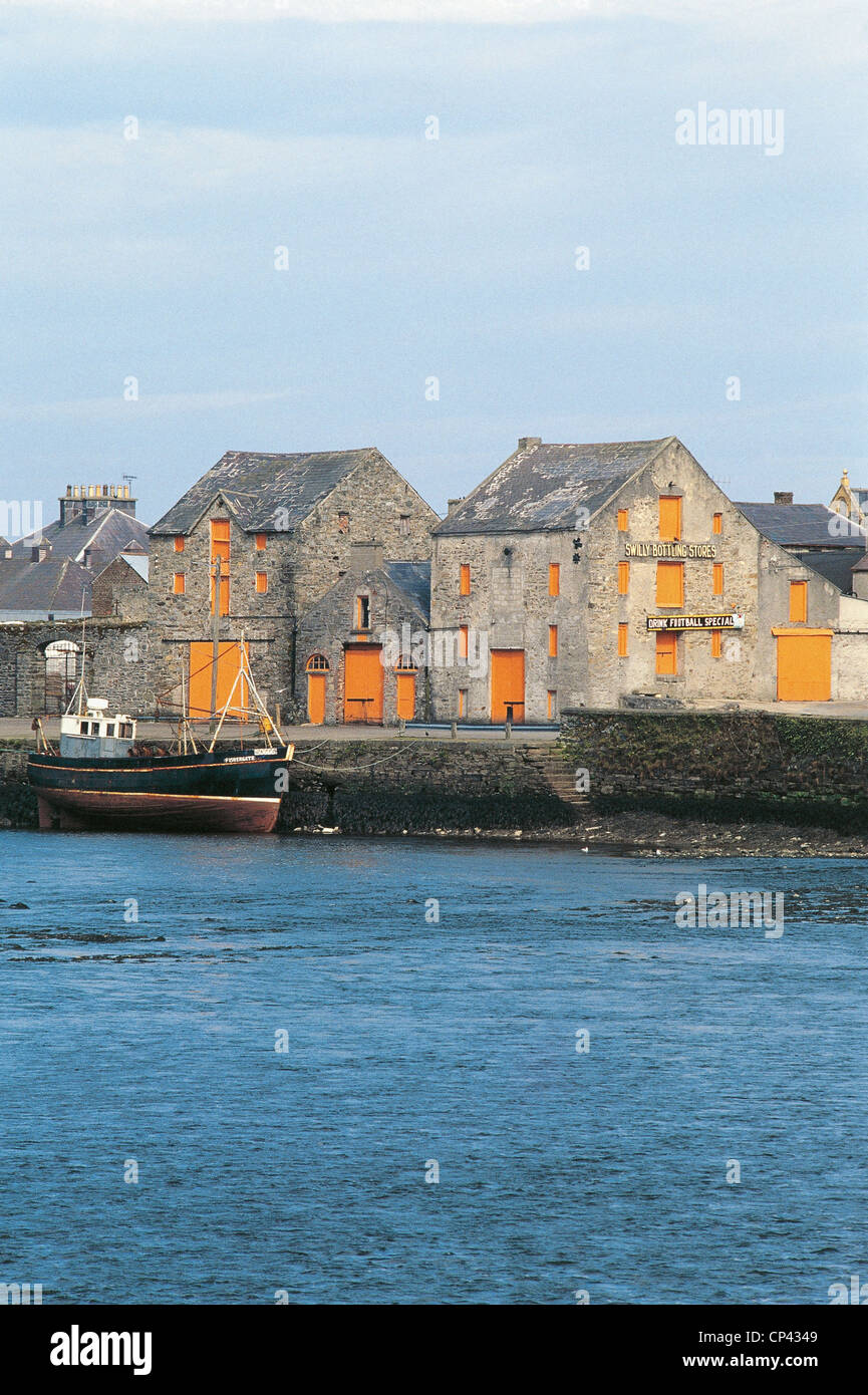 Ramelton IRELAND CASE Stock Photo Alamy