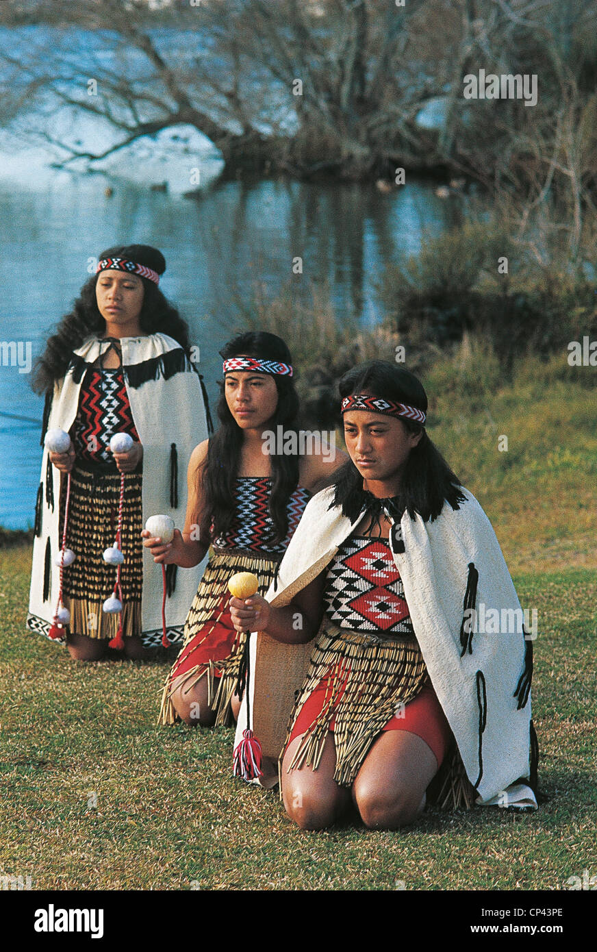 New Zealand Maori Traditional Dance Stock Photo Alamy