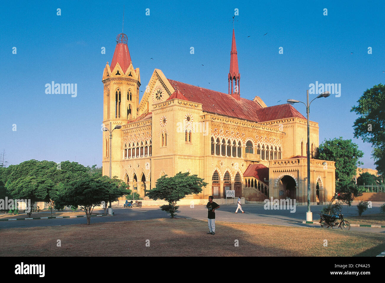 Pakistan Karachi. Jinnah Gardens. The Frere Hall Stock Photo Alamy