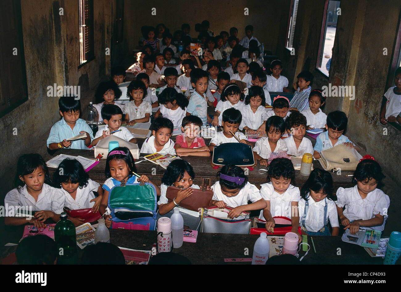 Cambodia - Phnom Penh. Children in school Stock Photo - Alamy