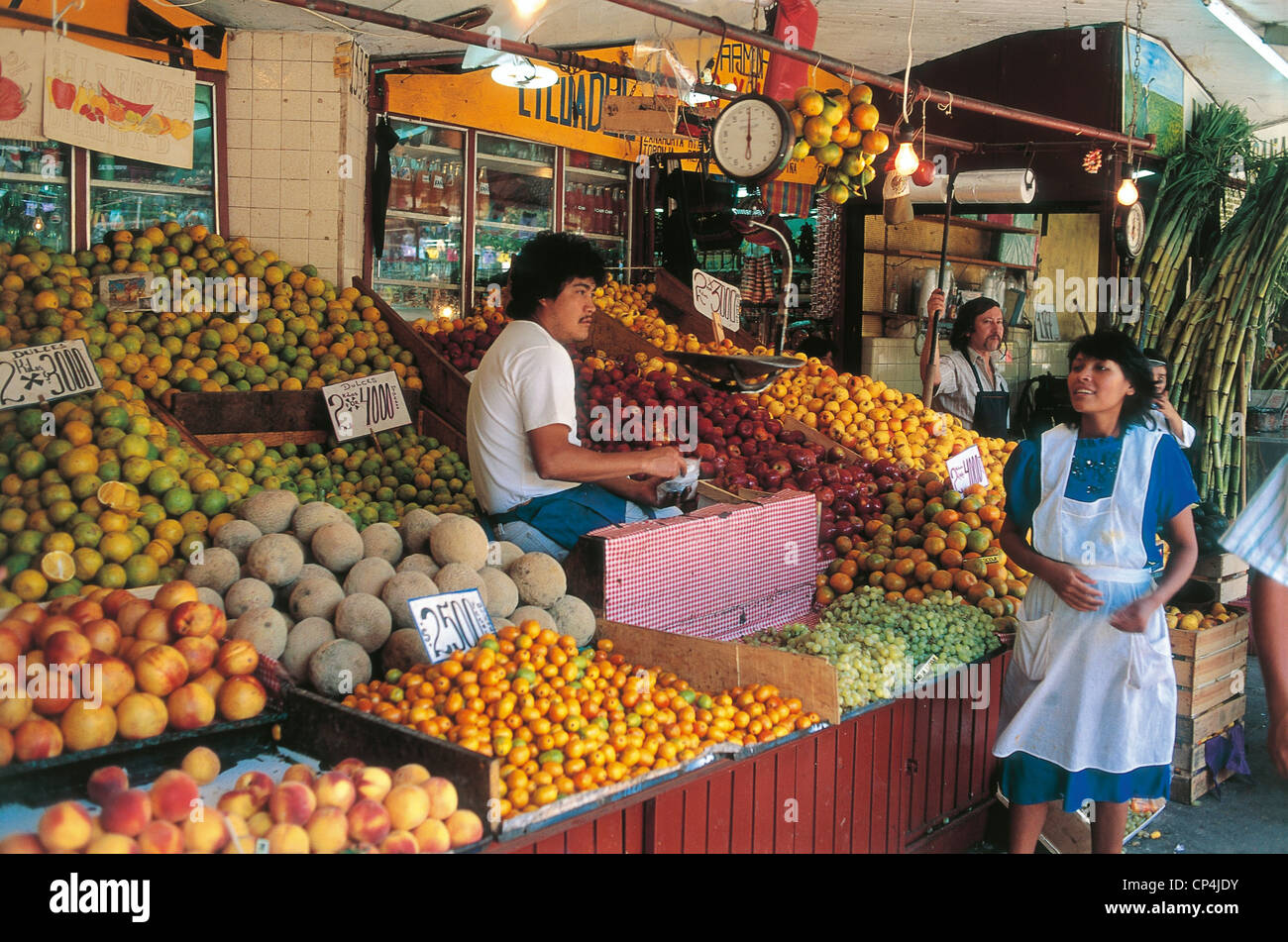 Mexico - Jalisco state - Guadalajara. Sale of fruit at the market Stock  Photo - Alamy, image size:1300x951