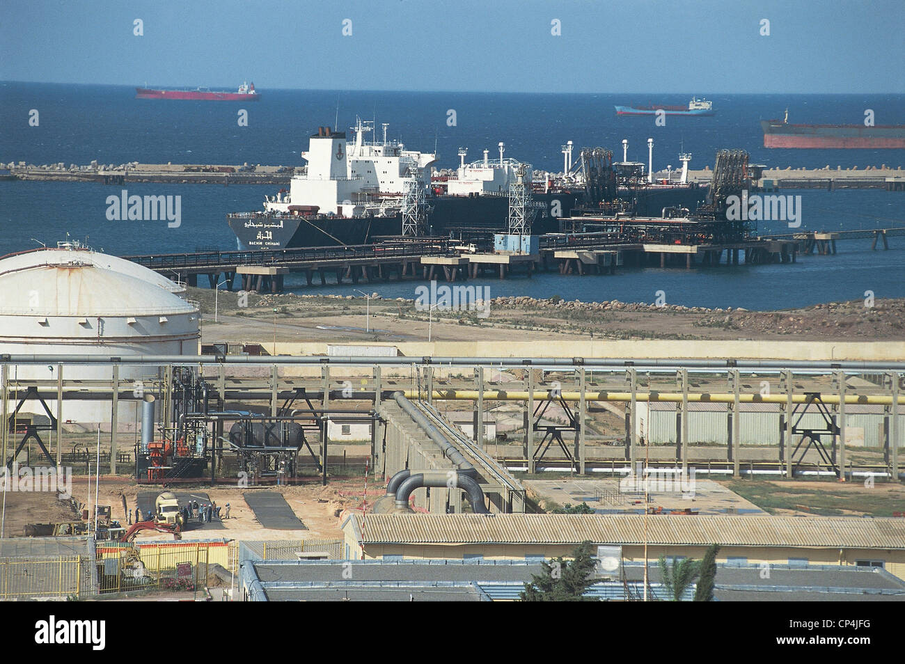 Algeria - Arzew Around - Bettioua, port. Refineries Stock Photo - Alamy