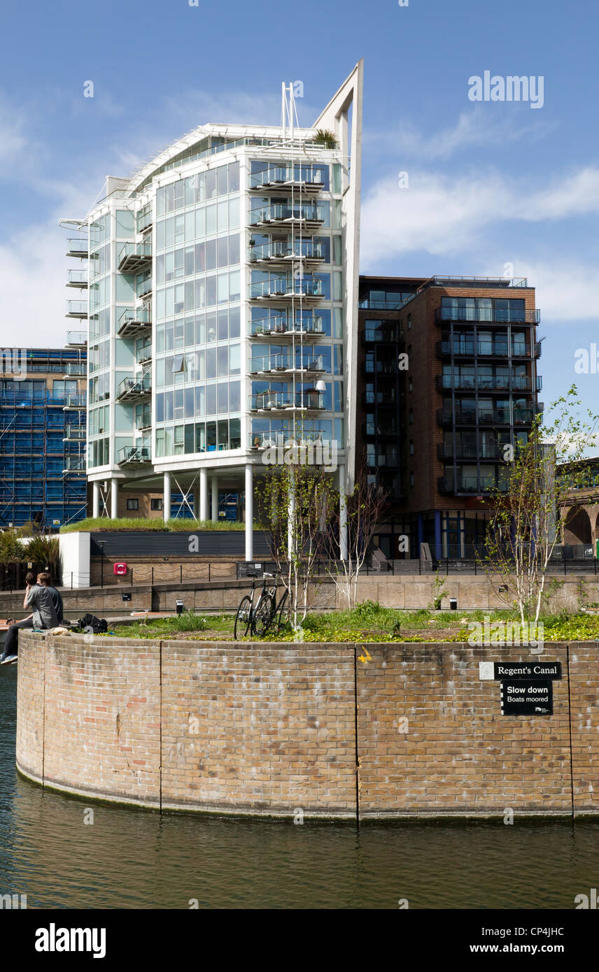 Regents canal basin hi-res stock photography and images - Alamy