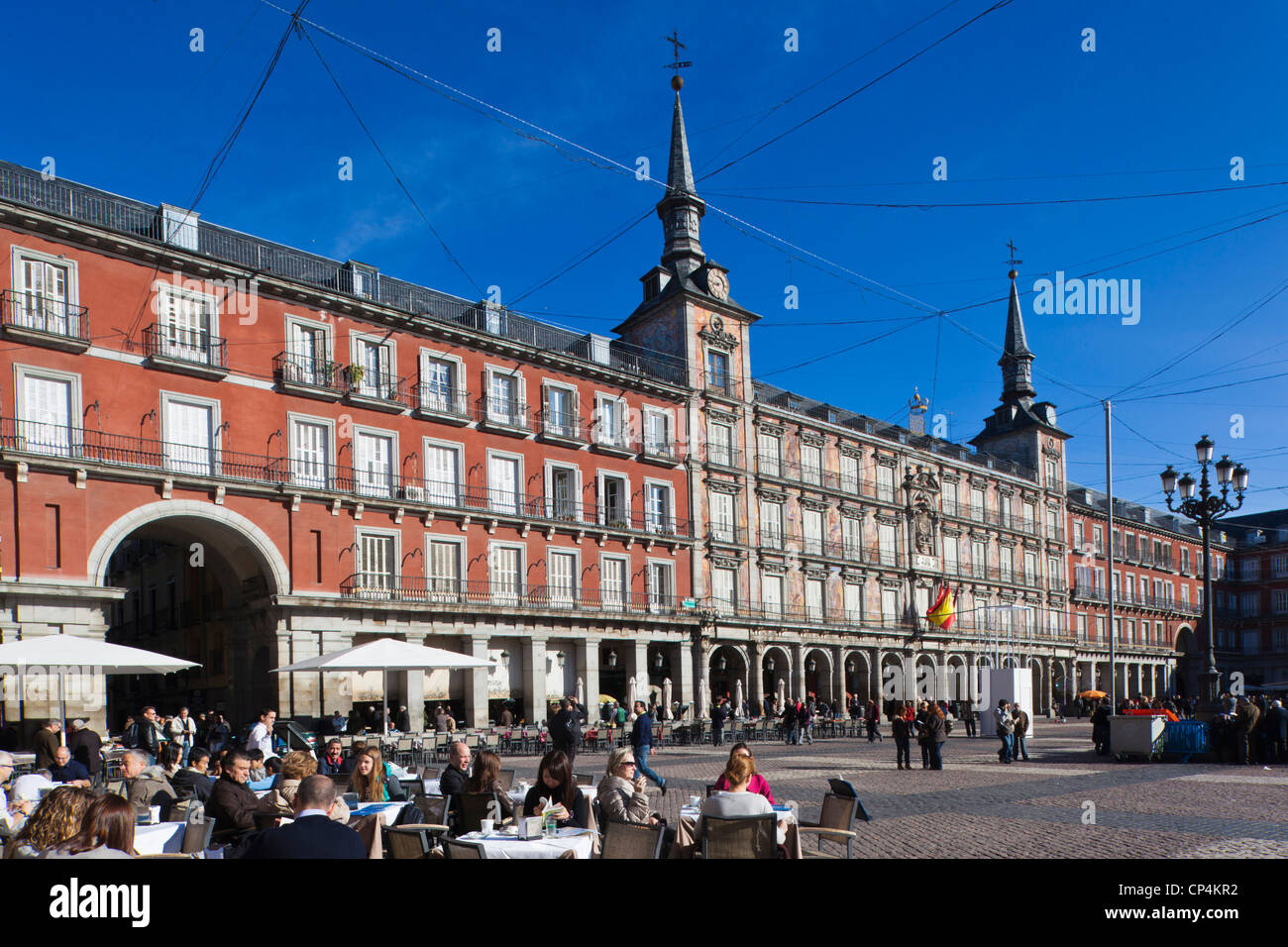 Madrid plaza mayor cafes hi-res stock photography and images - Alamy
