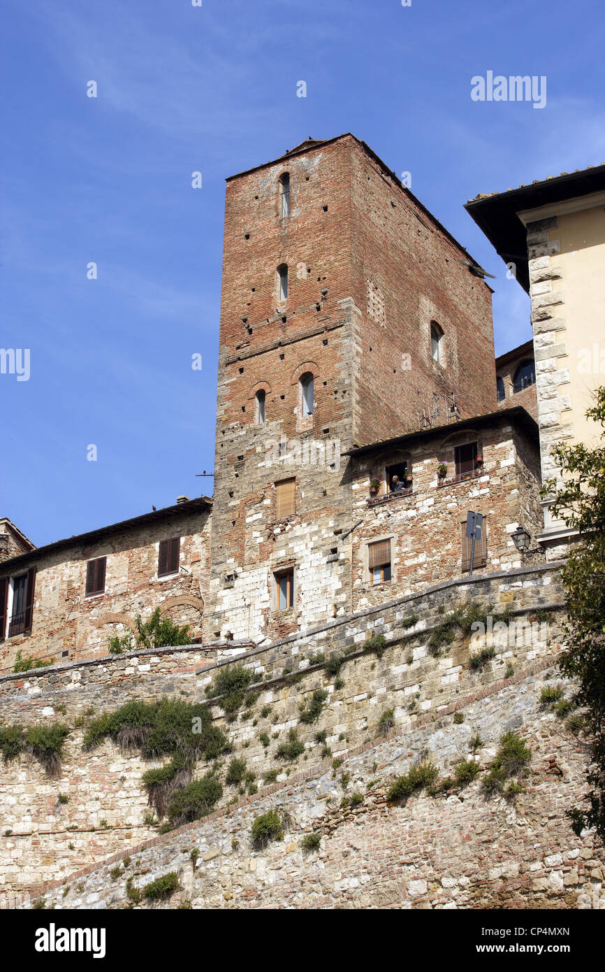 Arnolfo di Cambio's tower house. Italy, Tuscany Region, Colle Val d'Elsa (Si). Stock Photo