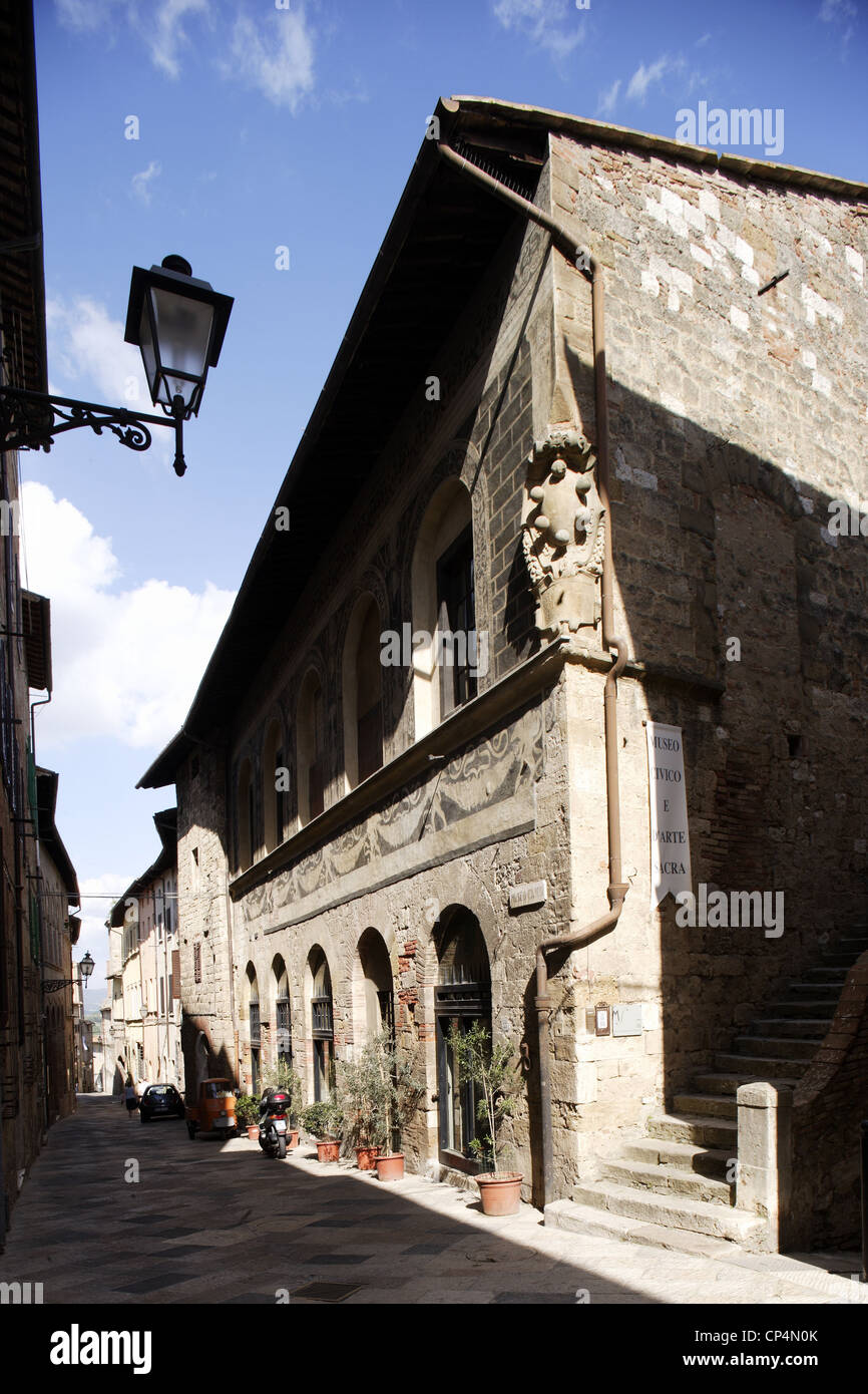 Town Hall or Pretorian Palace. Italy, tuscany Region, Colle Val d'Elsa (Si). Stock Photo